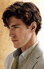 Fashionable Mens Haircuts Fashionbeans Showcases All The Latest Men S Hairstyle Trends Medium Length Hair Styles Mens Hairstyles Medium Curly Hair Men