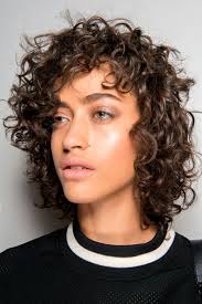 It helps loose waves tighten up into well formed curls. 19 Best Shampoos For Curly Hair In 2021 Low Poo Curl Cleansers