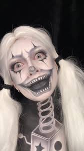 Jack in The Box Creepy Dance