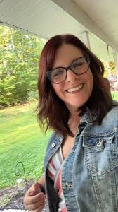 Since I don't want the Strom and Bloomquist families to get angry with me,  I need to give equal time to another great bakery in Ashland, the Cremo  Bakery, located at 414