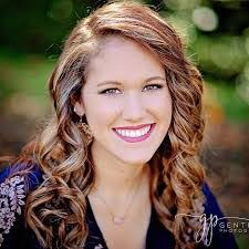 Ashley Templeman's Instagram, Twitter & Facebook