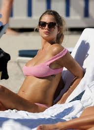 Cristina Marino Nude Photo Collection - Fappenist