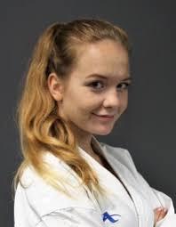 1984, prowadziła główne wydanie razem z krzysztofem bartnickim). Polish Karate Union Ranking