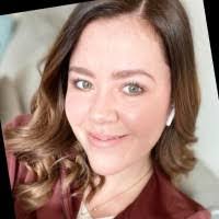 Paola Espinal's Instagram, Twitter & Facebook