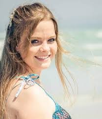 Melissa Mentz's Instagram, Twitter & Facebook