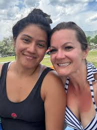 Took some awkward photos at the golf course with my bestie 🤣🤣🤣