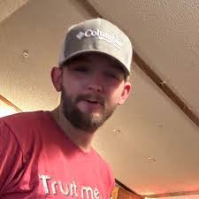 Robert Strait's Instagram, Twitter & Facebook