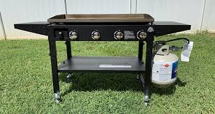 The fifth of our 10 outdoor kitchen backsplash ideas looks very comfortable and homey. Top 9 Best Outdoor Gas Griddles For 2021 Buying Guide