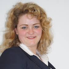 Gloria Gerlach's Instagram, Twitter & Facebook