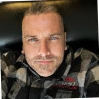 Todd Golding's Instagram, Twitter & Facebook