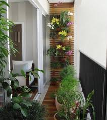 Meskipun tampilannya sederhana, namun taman terlihat indah dengan tanaman yang contoh desain taman menghiasinya. Artikel Contoh Gambar Taman Di Dalam Rumah Minimalis Hbs Blog Hakana Borneo Sejahtera