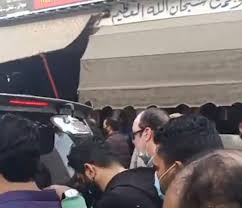وكشف الفنان منير مكرم عضو مجلس نقابة المهن التمثيلية، في تصريحات. Ø§Ù†Ù‡ÙŠØ§Ø± Ø­Ø³Ù† Ø§Ù„Ø±Ø¯Ø§Ø¯ ÙÙŠ Ø¬Ù†Ø§Ø²Ø© ÙˆØ§Ù„Ø¯ØªÙ‡ Ø¨Ø¯Ù…ÙŠØ§Ø· ØµÙˆØ± Ø§Ù„ÙÙ† Ø¬Ø±ÙŠØ¯Ø© Ø§Ù„Ø·Ø±ÙŠÙ‚