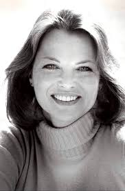 Louise Tobin 1918-2022