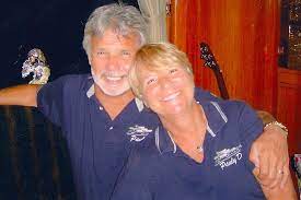 How old is captain lee's wife. Captain Lee Rosbach Wife Mary Anne Celebrate 45th Wedding Anniversary The Daily Dish