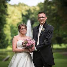 Nur eine ganze ecke verzweifelter. Hochzeit Auf Den Ersten Blick Ehe Des Schongauer Spd Ortsvorsitzenden Daniel Blum Endet Im Streit Film Tv Serien