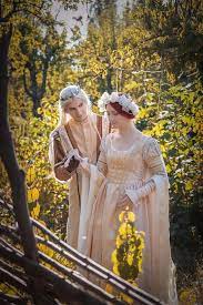 Check spelling or type a new query. Renaissance Hochzeitskleid Renaissance Fair Kostum Fantasy Etsy