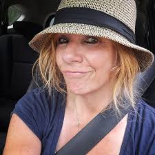 What hiking areas with waterfalls are near Kitchener, Ontario?