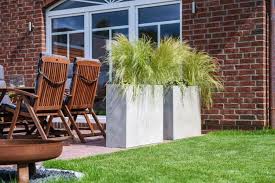 Pin Auf Terrasse Und Balkon Mit Pflanzkubeln Gestalten