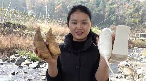 一段年糕 一根萝卜 2个冬笋 往锅里简单一炒 18元一碗 谁想吃 easy stir fry rice cakes bamboo shoots