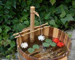 7 cara mudah membuat miniatur rumah dari kardus 3 cara membuat air mancur dari bambu salah satu contoh cara membuat kerajinan dari bambu adalah air mancur air terjun dari bambu biasanya sering kali bahkan hampir seluruh rumah penduduk masyarakat jepang memilikinya. 10 Model Air Mancur Ini Dijamin Buat Stresmu Hilang