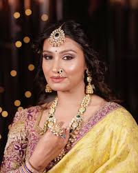 Marathi vibes, modern touch! ✨💐, @paccosmetic , @mihir_designer_studio ,  Mua