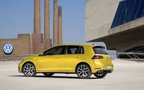 Turkey içinde kolayca ve yerel olarak ikinci el volkswagen golf almak veya satmak ister misin? 2020 Volkswagen Golf Haziran Fiyat Listesi Arabavs Com