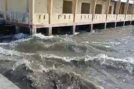 Gempa bumi kembali menyerang wilayah maluku utara pada minggu (14/7/2019). 2 Menit Usai Gempa Terjadi Tsunami Setinggi 0 5 Meter Di Tehoru Maluku Utara Bmkg Sebut Karena Longsoran Bawah Laut Halaman All Kompas Com