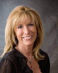 Lacy Richter's Instagram, Twitter & Facebook