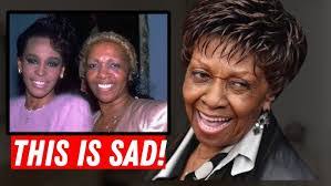 Martha Steeves's Instagram, Twitter & Facebook