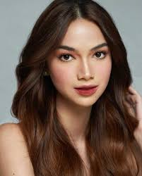 10 Potret Roxanne Allison Baeyens, Miss Earth Water 2020 yang Memukau