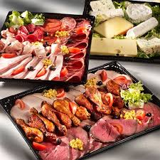 Buffet Campagnard Jpg 600 600 Idee Repas Anniversaire Idee Repas Buffet Repas