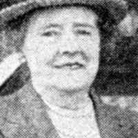 Patricia Toll's Instagram, Twitter & Facebook