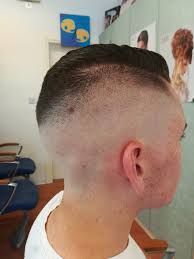 1001+ idee per sfumature capelli uomo secondo le ultime tendenze. Linea Sfumature Estreme