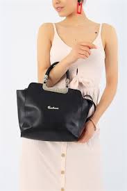 32437 Turkiye Nin En Hesapli Bayan Giyim Sitesi Modamizbir Com 2020 Siyah Giyim Canta