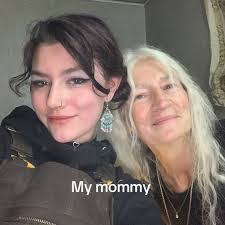 Felicia Mcclinton's Instagram, Twitter & Facebook