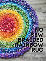 This is the simplest round braid, and is very commonly used for slings and many other applications all around the world. Tutorial No Sew Braided Rainbow Rug