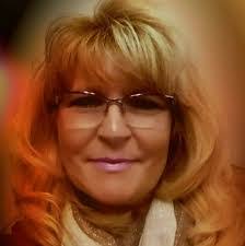 Vicky Sheets's Instagram, Twitter & Facebook