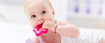 Dass ein baby schon mit kleinen zähnchen auf die welt kommt, ist äußerst selten. Baby Zahnen Ab Wann Zahnen Symptome Anzeichen Hilfe
