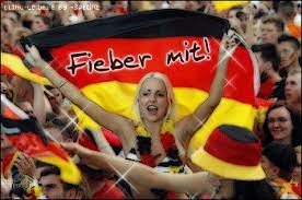 Find and save images from the fußball gif collection by karen deyanira rasmussen (deyanira_reus) on we heart it, your everyday app to get lost in what you love. Fussball Gif Find On Gifer