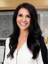 Melissa Cutts's Instagram, Twitter & Facebook