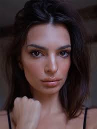 Is emily ratajkowski beautiful to you? This Is Emily Ratajkowski S Exact Skincare Routine Who What Wear