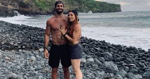 Becky lynch and seth rollins baby. Becky Lynch And Seth Rollins Go From Dating To Engaged To Expecting