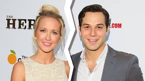 Anna and skylar know how to rock shades and they're pretty good at posing. Pitch Perfect Actors Anna Camp And Skylar Astin Selling Los Feliz Home