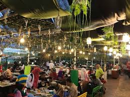 Ok tuck in brinchang is among the more popular steamboat restaurants in cameron highlands. 11 Restoran Steamboat Halal Di Cameron Highlands C Letsgoholiday My