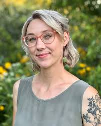 Alli Lane's Instagram, Twitter & Facebook