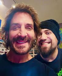 Game Day!! 🏈🎶🤟🏻 #Go49ers #GoDetroitLions #journeyband 📷 Band photo:  @nealandmichaeleschon