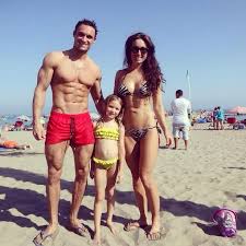 Смотрите видео abs kid онлайн. I Ve Got A Kid A Six Pack And No Excuse Mum Under Fire For Fat Shaming Mirror Online