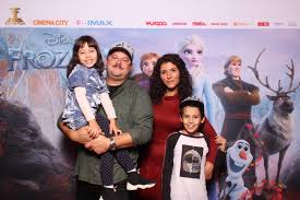 Răspunsurile o atrag, dar ele îi. Frozen Ii Regatul De GheaÈÄ Ii Povestea Merge Mai Departe Cu Noi Aventuri Fantastice