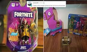 Fortnite fnt0037 игрушка мягкая fortnite лама. Shoppers Go Wild As They Await Release Of Fornite Toys In Smyths And Asda Daily Mail Online