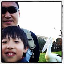 悄悄地靠近，來張合影。